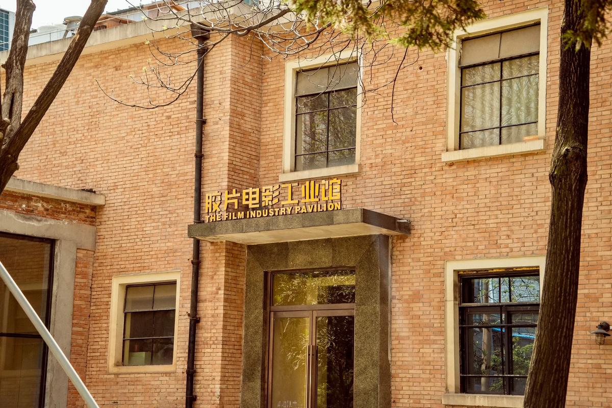 18禁免费在线看的相关介绍