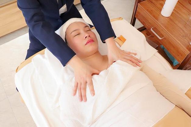 极品美女高潮出白浆的视频的相关介绍