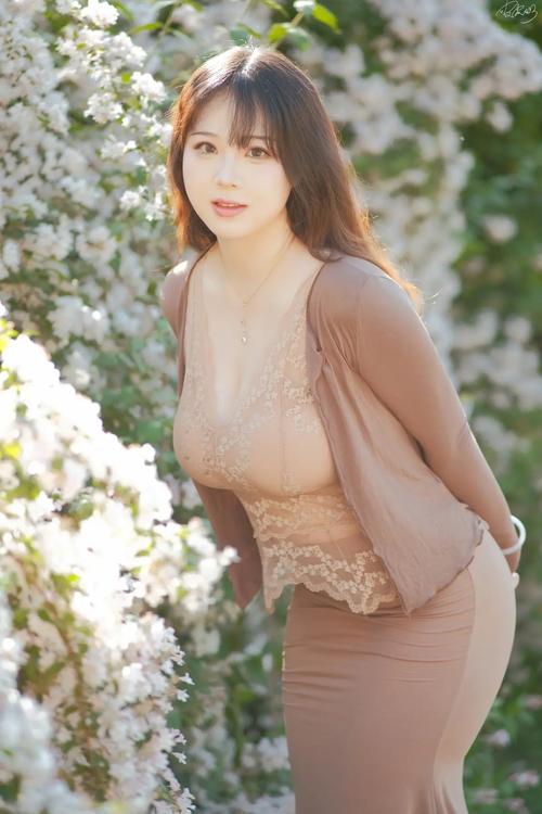 人妻澡啪啪啪的相关介绍