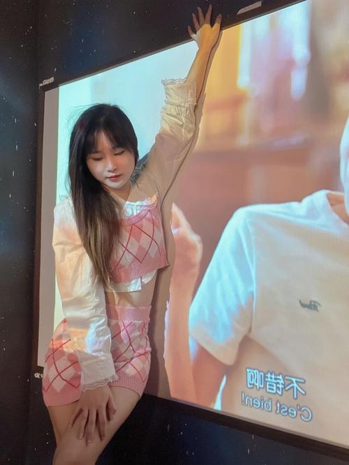 动漫美女又黄又的相关介绍
