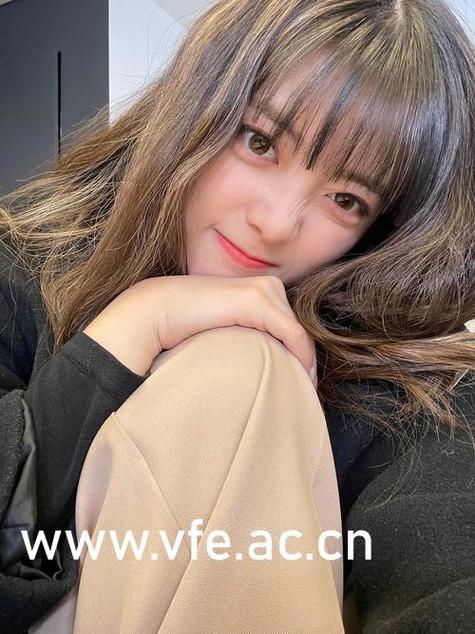 一边日一边摸的相关介绍