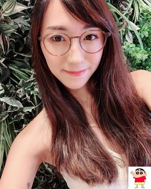 激情人妻 少妇 av的相关介绍