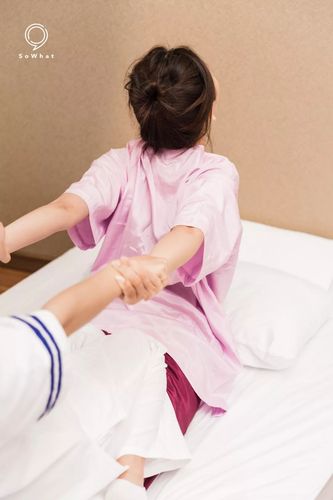 精品少妇人妻av的相关介绍