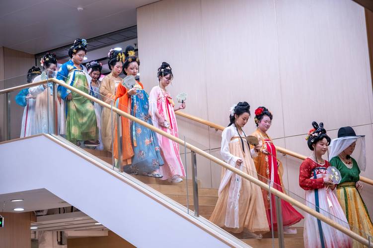 美女18隐私免费的相关介绍