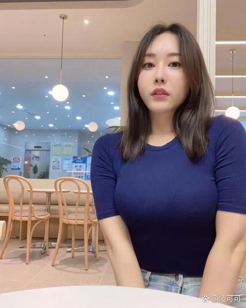 一边摸一边操免费的相关介绍