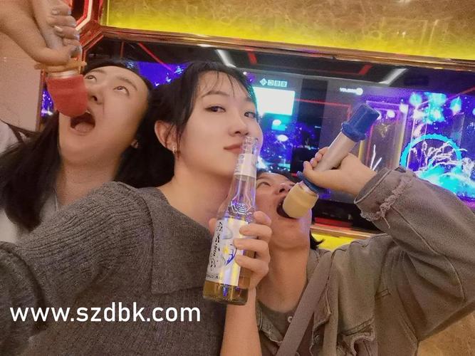 巨乳女秘书在线观看的相关介绍