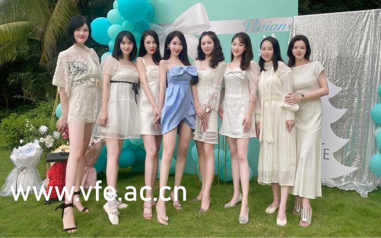 维妮娜被c到高潮小说的相关介绍