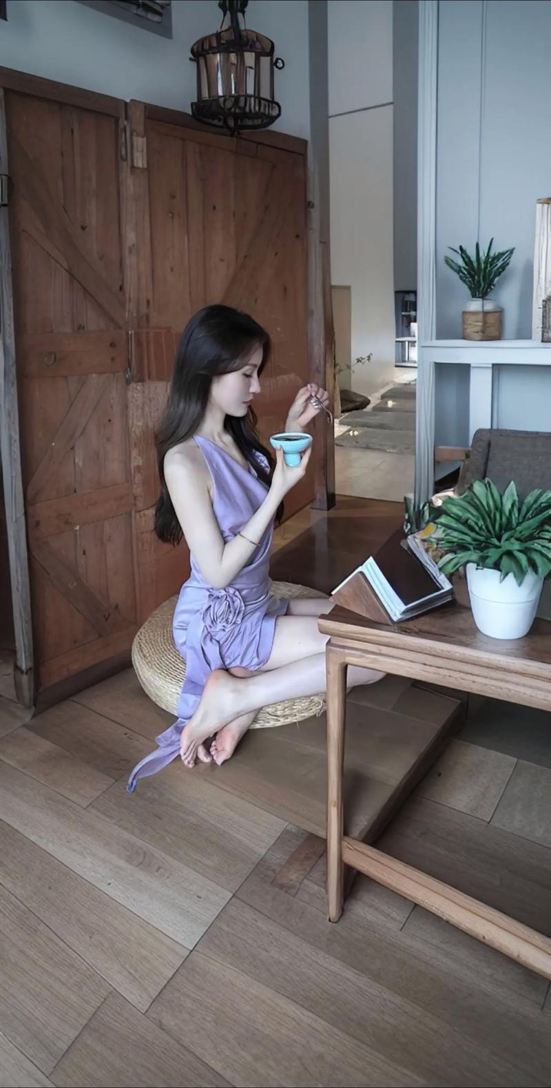 少妇av三区的相关介绍