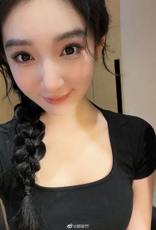 亚洲少妇中出一区的相关介绍