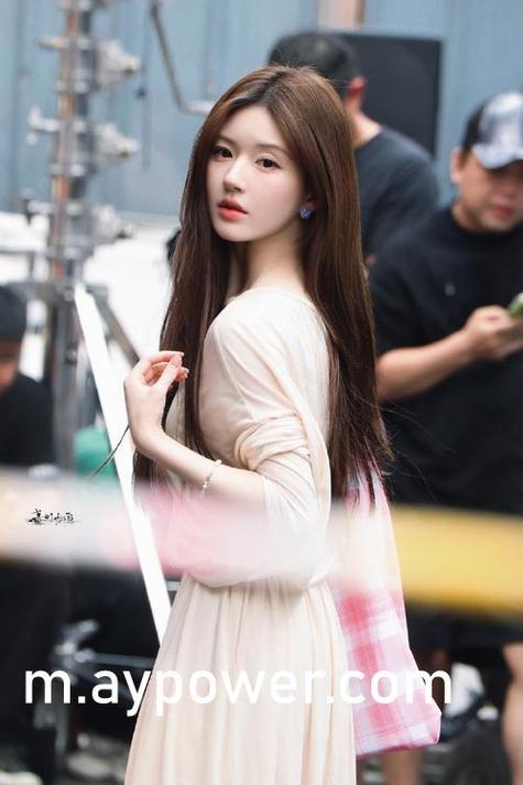 女秘书诱惑的相关介绍