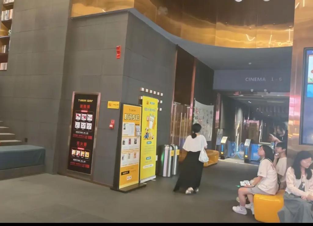 性稚嫩的小屁股眼开菊的相关介绍