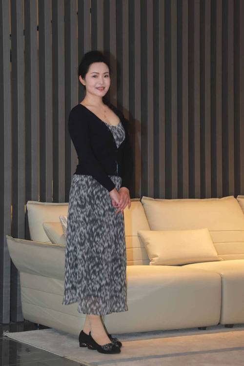 日韩欧美激情a∨一区二区的相关介绍